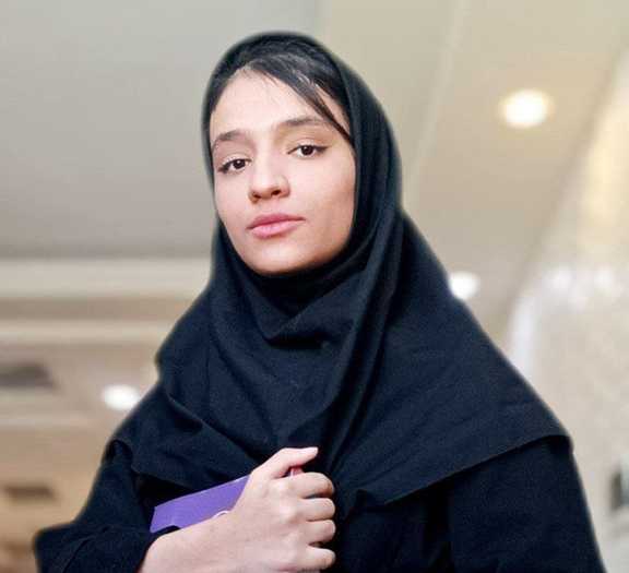 گفت‌وگو با عسل تاجرزاده دوازدهم ریاضی از کرمانشاه