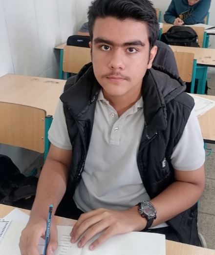 سامیار اسماعیلی قهرمان پیوستگی سال نهم