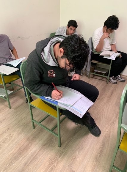 مصاحبه با امیر حسین نیک مهر  دانش آموز  دوازدهم تجربی از  تبریز