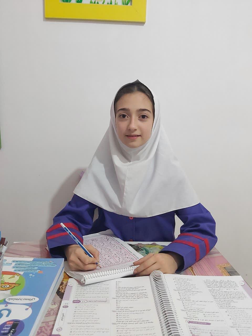 گفت وگو با آیناز صیامی قهرمانان تابستان ششم از میانه