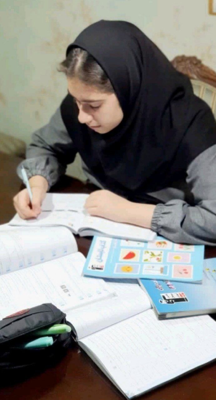 گفت و گو با ارنیکا دانشور: قهرمان پیوستگی نهم