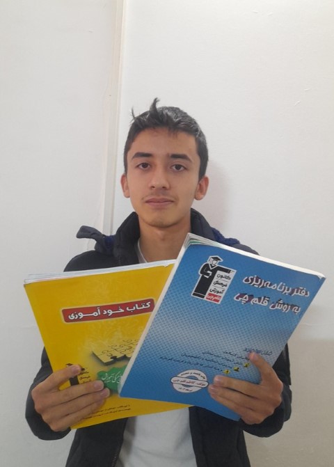 قهرمان تابستان، سینا جعفری دانش آموز مقطع نهم از مشهد