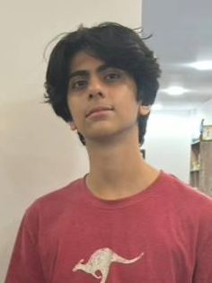 گفت و گو با امیرصدراسلطانی‌جعفرلو قهرمان تابستان با 437 پاسخ صحیح