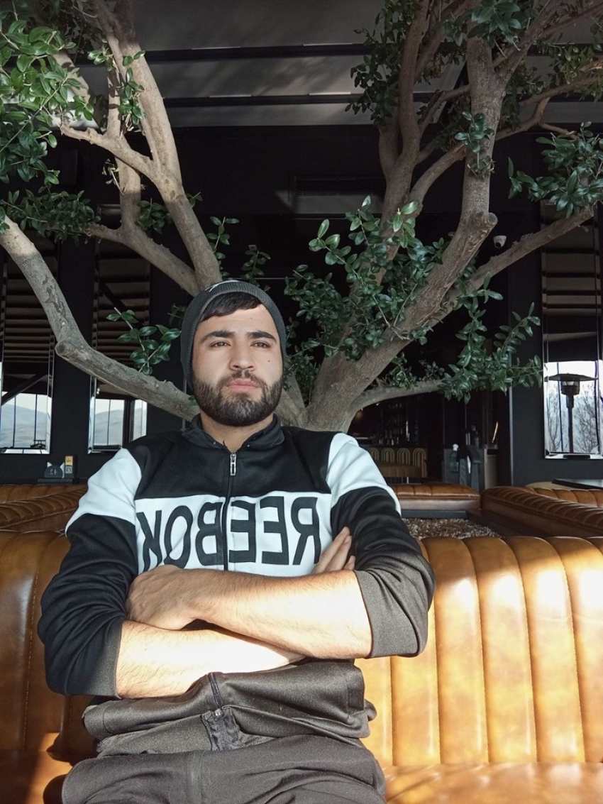 گفتگو با بهنام بادپیما قهرمان پیشرفت دوازدهم تجربی