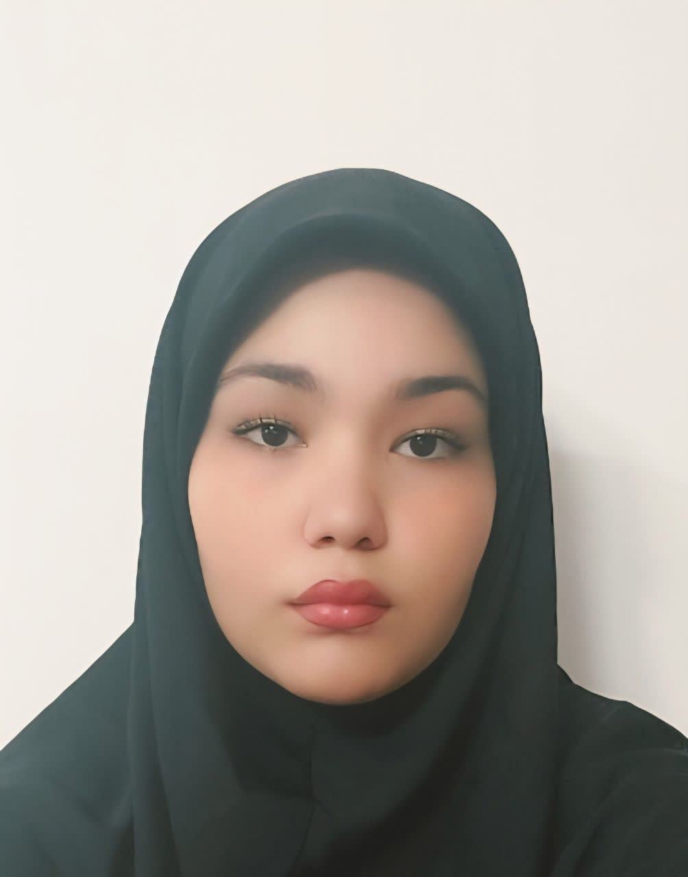 گفت‌وگو با یگانه علی آبادی: استمرار در مطالعه کلید موفقیت