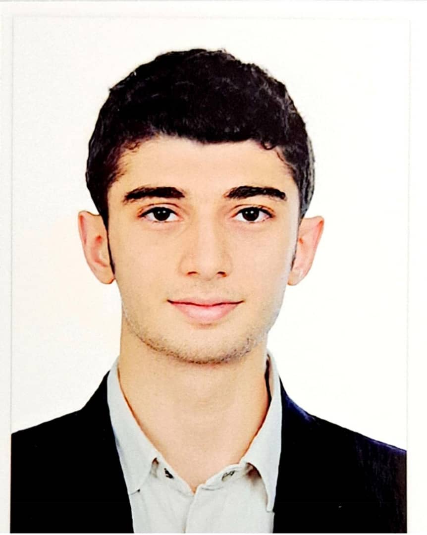 مصاحبه با رادین تهمتن؛ دانش‌آموز پایه دوازدهم تجربی از شیراز