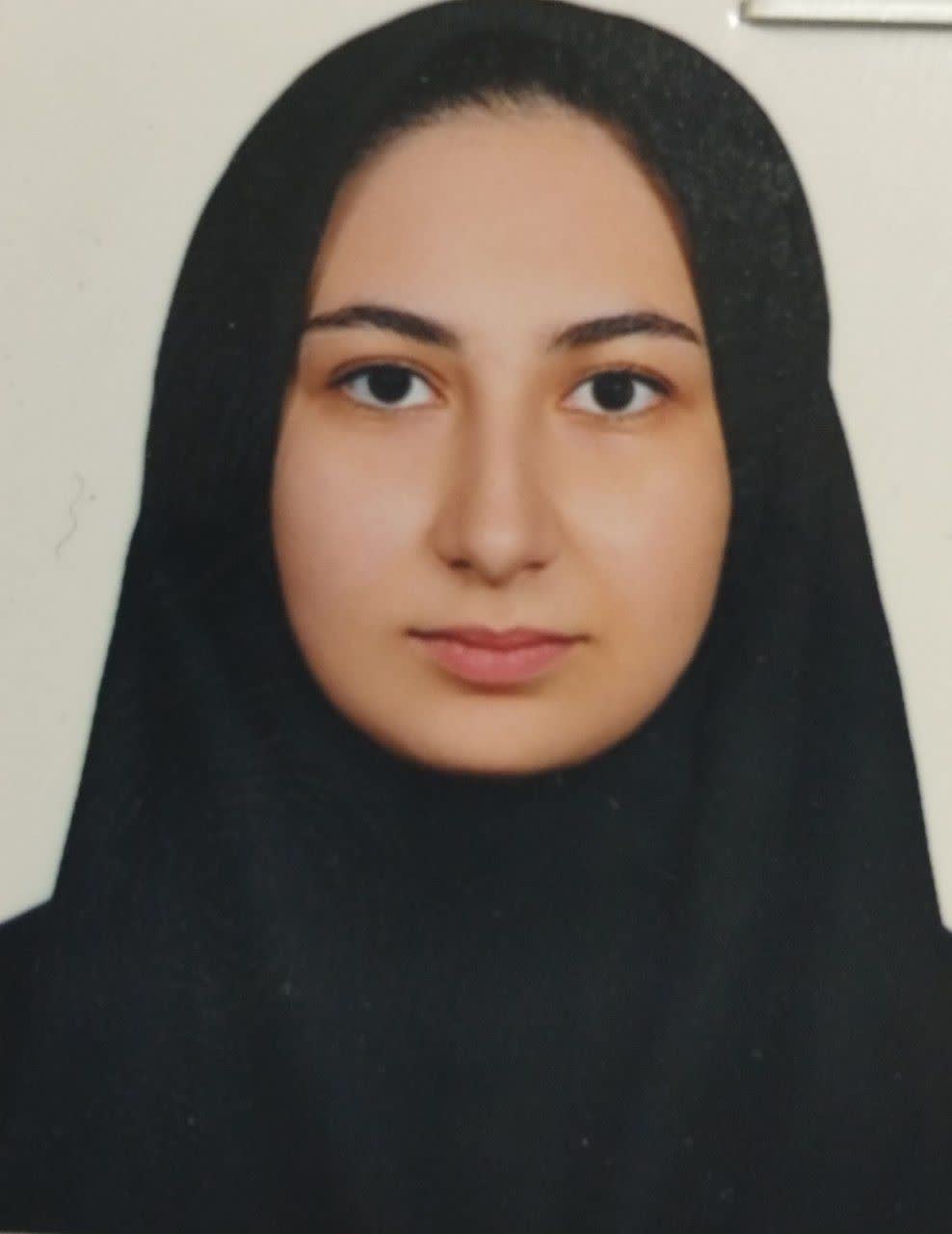 گفت و گو با پرنیا دهقانی دانش آموز مقطع دوازدهم تجربی