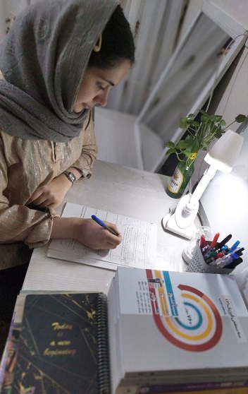 گفت و گو با آتناقربانی قهرمان پیوستگی