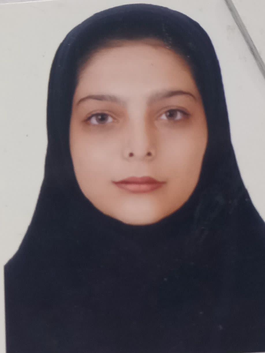 گفت و گو با پرنیان نادری دانش آموز مقطع یازدهم ریاضی