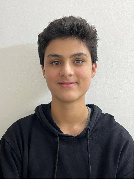 گفتگو با دانش آموز برتر پایه هشتم : حسام احمدنیا از مشهد