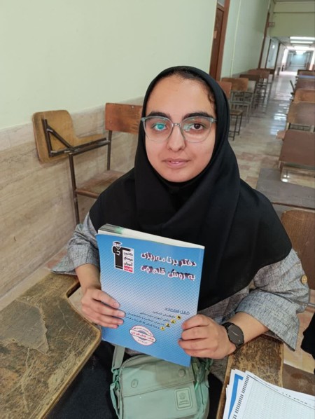 گفتگو با سارا مولوی فر پایه 11 انسانی پیوستگی در ازمون