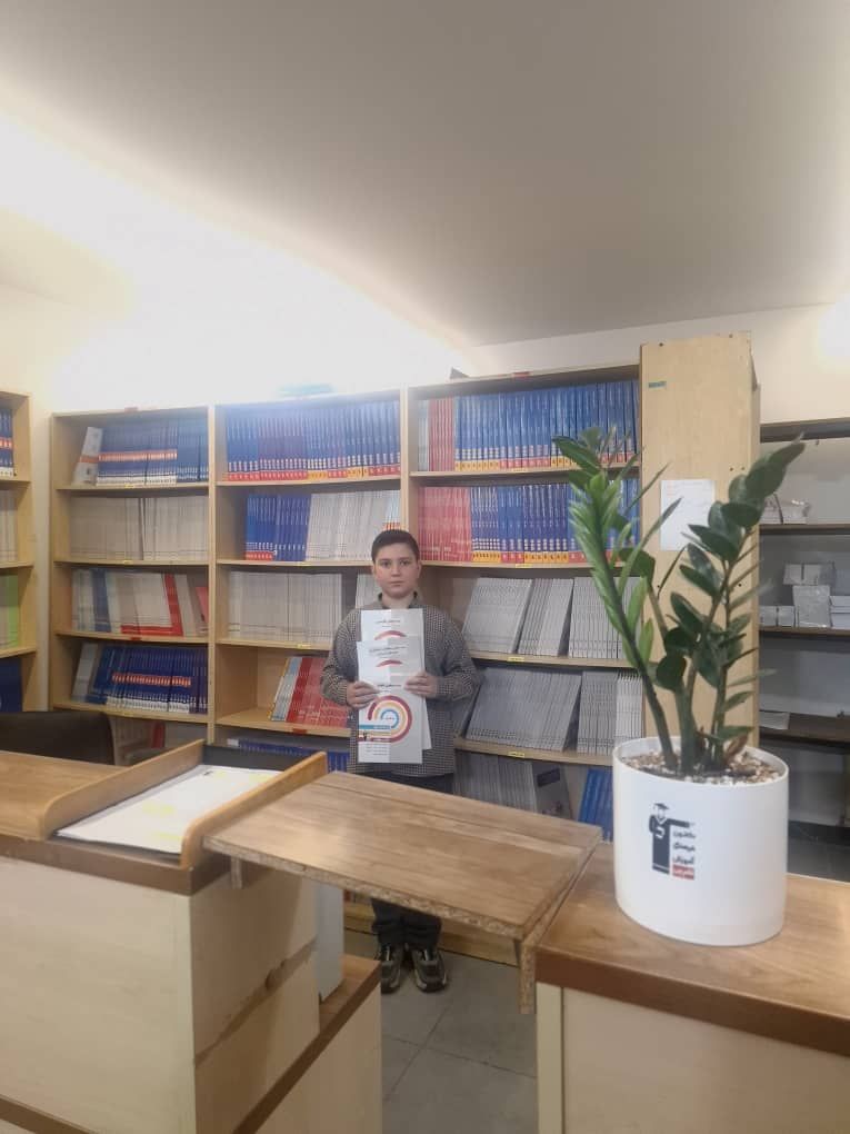 گفت  گو با ماکان نجار صادقی:قهرمان پیوستگی پنجم دبستان