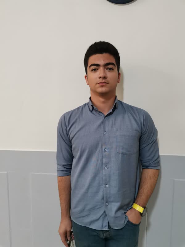 گفت و گو با متین فروتن؛اولویت بندی پایه دهم در نیم سال اول