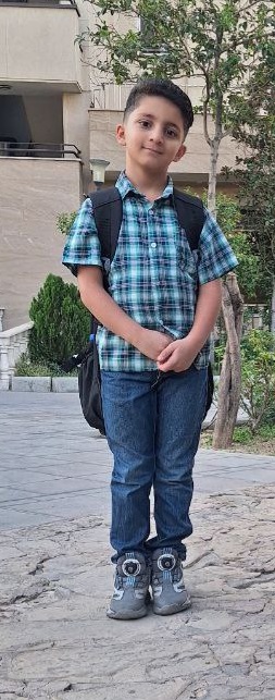 گفت و گو با پارسا عالم قهرمان پیشرفت دوم دبستان