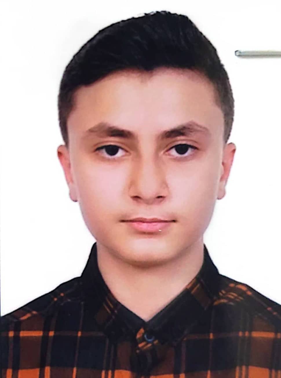 مصاحبه بامحمد امین نامیر پایه دوازدهم تجربی(قهرمان پیوستگی)