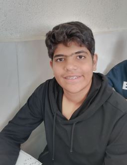 آرین اسدی قهرمان پیوستگی پایه نهم