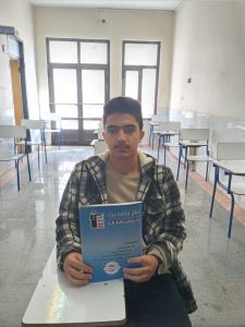 گفتگو با پویان شهریاری،قهرمان پیوستگی و پیشرفت پایه نهم از شهرکرد