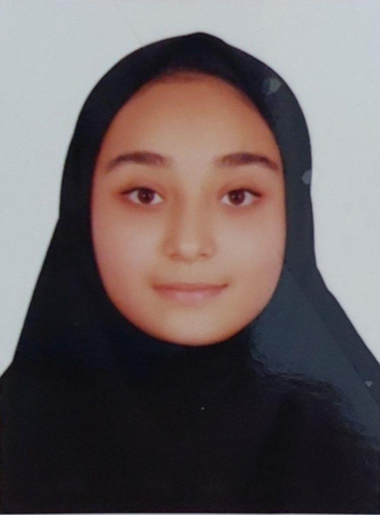 گفتگو با پرنیا ملکی پایه نهم پذیرفته شده در آزمون نمونه دولتی