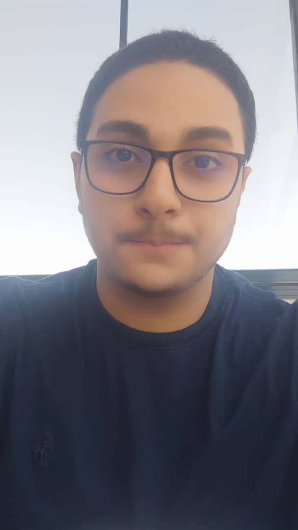 گفتگو با محمد صلواتی زاده ؛ قهرمان پیوستگی و دانش آموز برتر 1404