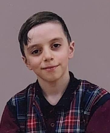 گفت و گو با امین اکبری: قهرمان پیوستگی پنجم دبستان