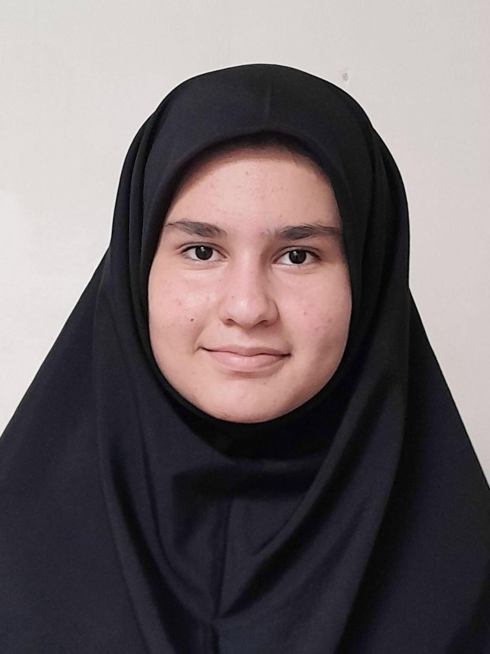 گفت گو با عارفه احمدی ؛ پایه دوازدهم انسانی قهرمان پیوستگی