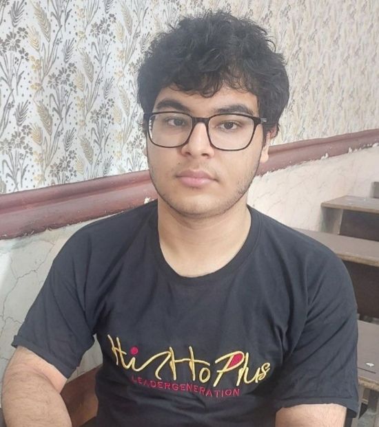 گفتگوبا علی سالم زاده پاسخ به سیصد سوال صحیح از اهواز