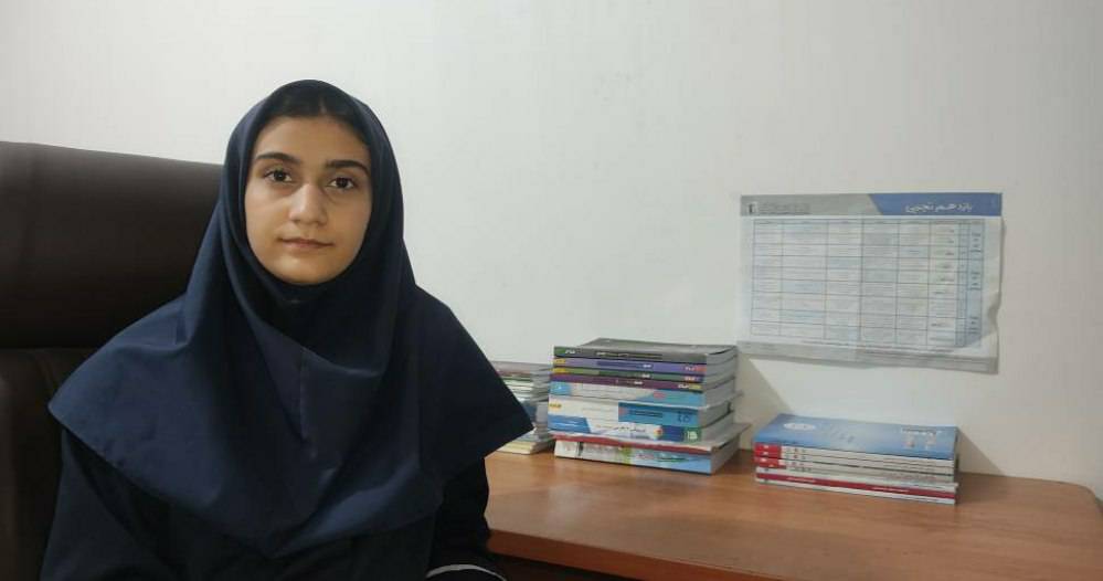 گفت و گو با الهام اکبری ؛ پایه یازدهم تجربی