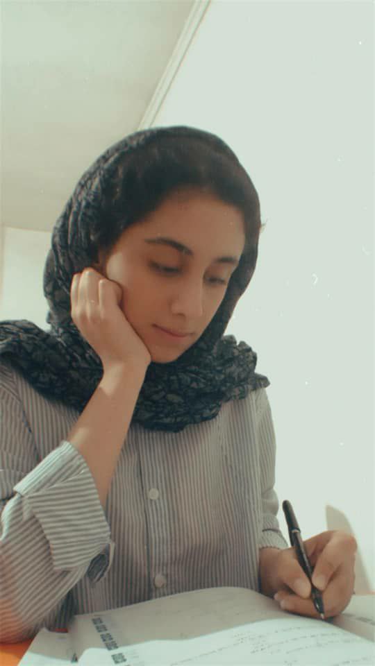 گفت‌وگو با ضحا منوچهری خوشی نانی دهم ریاضی از کرمانشاه