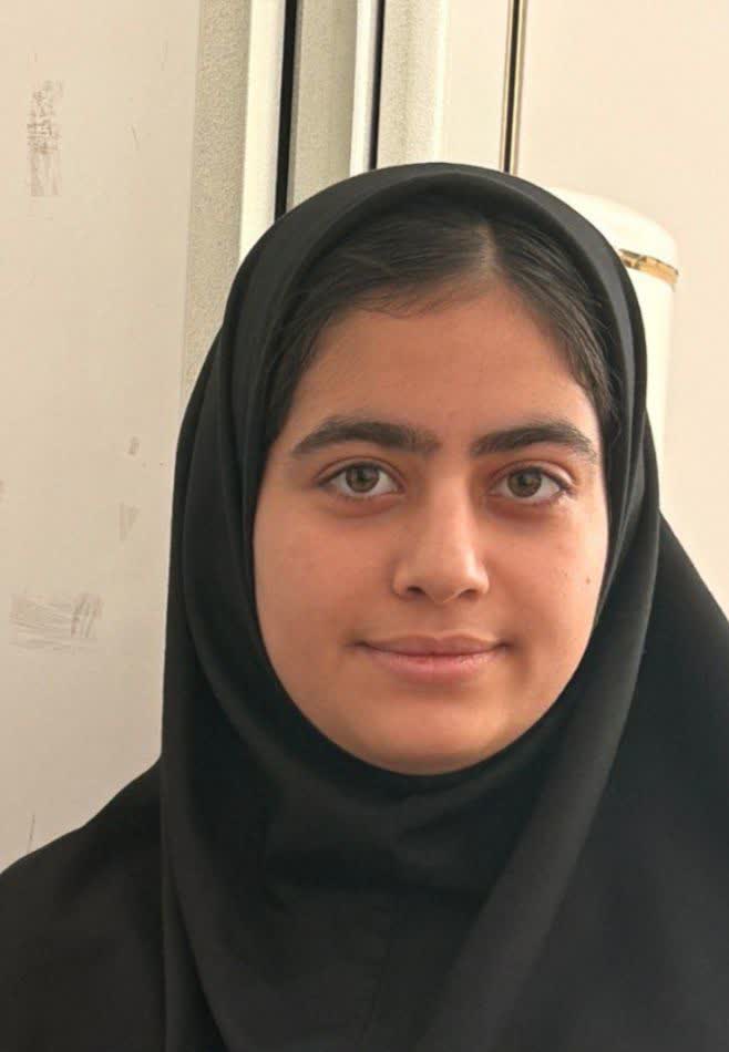 گفت و گو با مهدیس عباس زاده قهرمان پیشرفت پایه هشتم