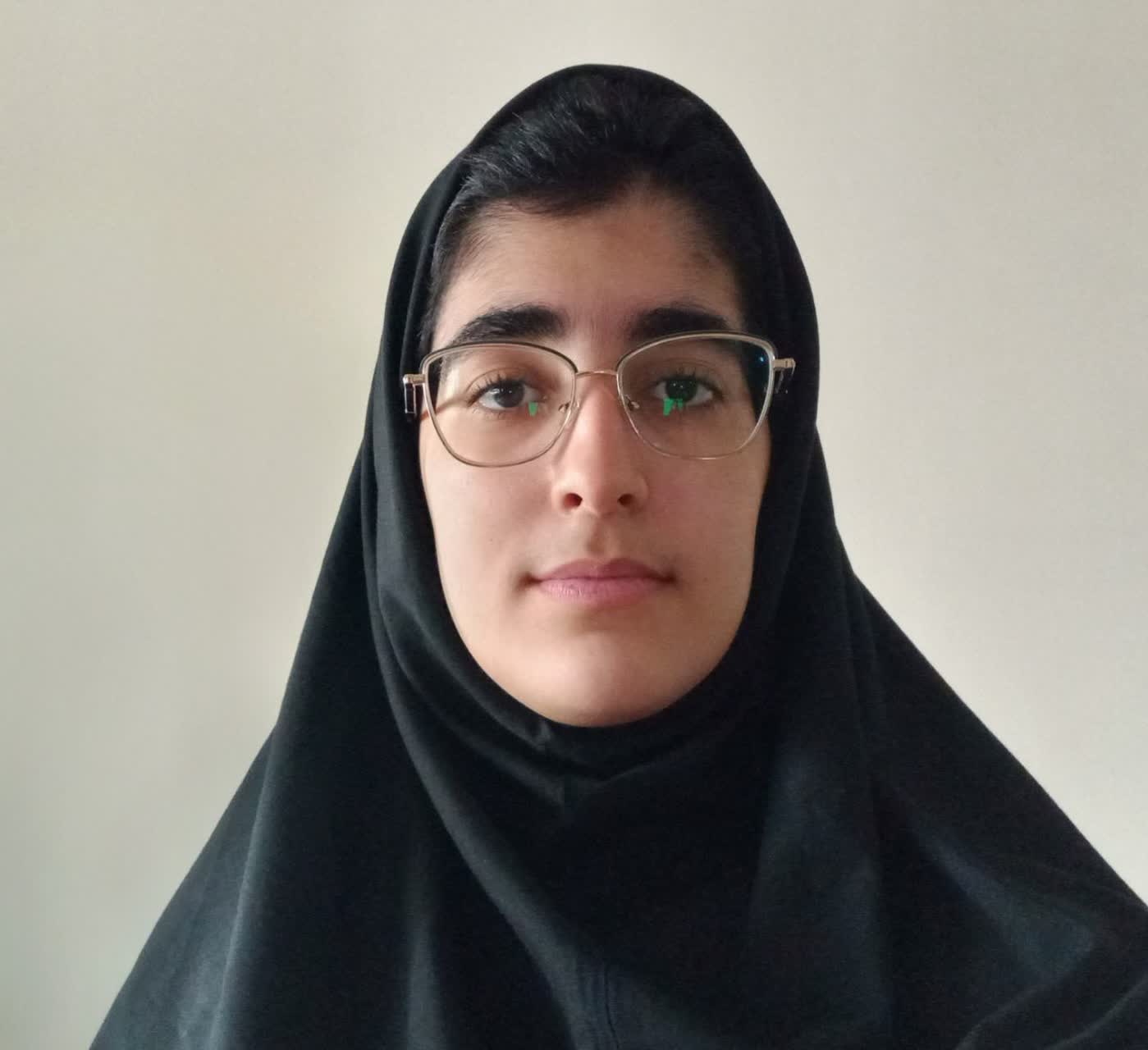 مصاحبه با پرنا پهلوانیان قهرمان آزمون‌های مهر و آبان بابل