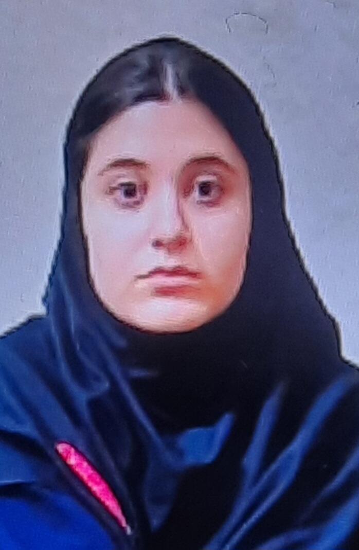 گفت و گو  با آرمیتا الله قلی  دانش اموز قهرمان پیوستگی