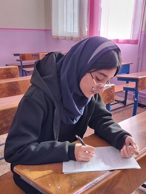 گفتگو با یکتا دارابی دانش آموز برتر پاییز