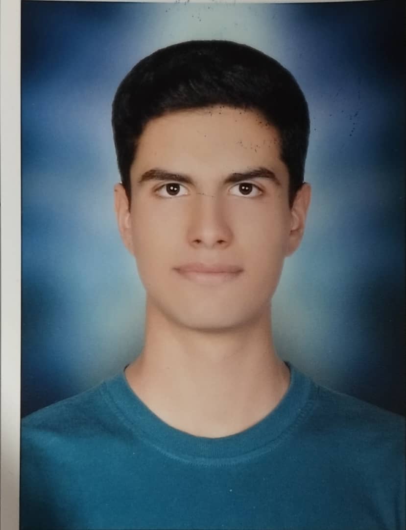 مصاحبه با محمد زارع خلیلی؛ دانش‌آموز پایه یازدهم ریاضی از شیراز