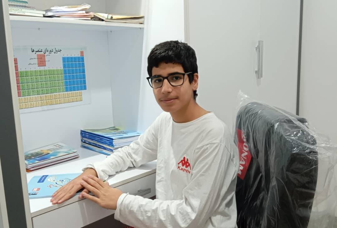 گفتگو با کسری کیهان زاده  پایه هشتم قهرمان پاییزآباده