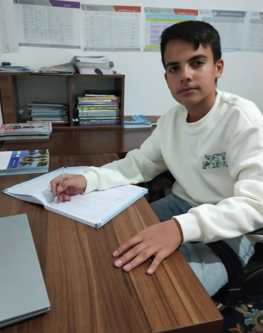 گفتگو با امیرمحمد قاسمی جو پایه نهم قهرمان پاییزآباده