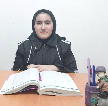 گفت و گو با آیتن ساویز ، قهرمان پیشرفت تحصیلی