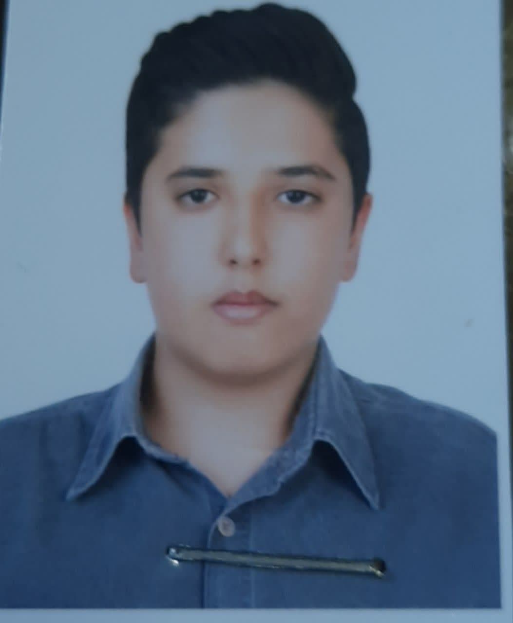 گفتگو با عارف محمودی خالدی دانش اموز برتر از شاهین شهر