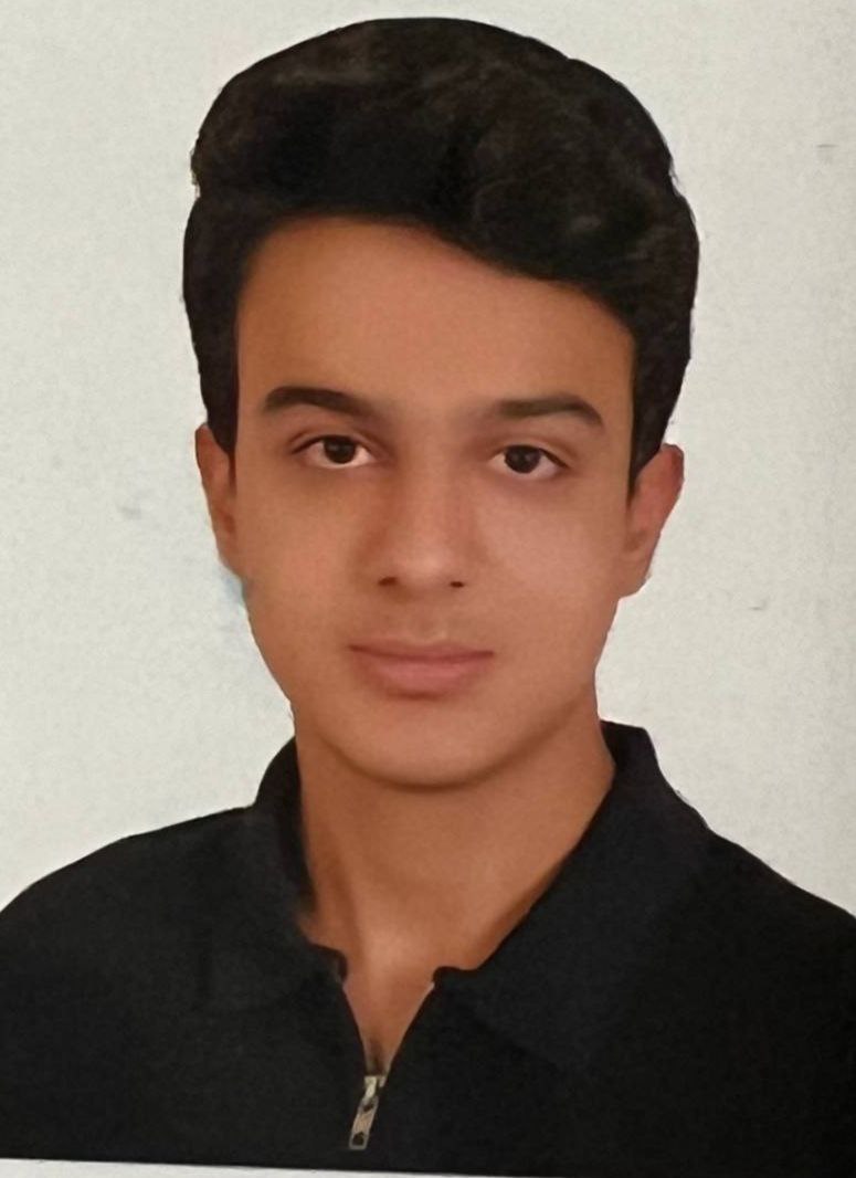 گفتگو با محمد مومن زاده پایه 12تجربی قهرمان پیوستگی در پائیز