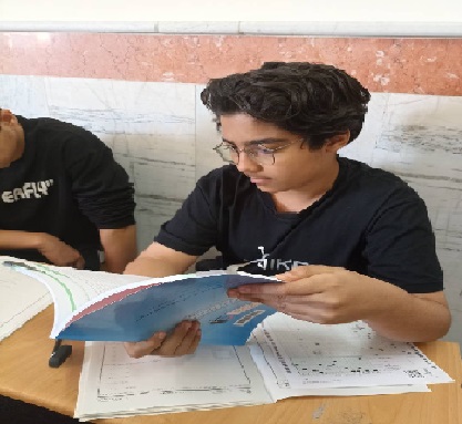 گفت و گو علی دوستی با امیر عطا بزرگی  قهرمان پیشرفت