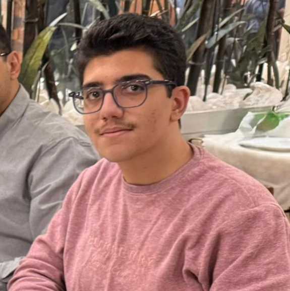 گفتگو با کوروش هوشمند قهرمان پاییز دوازدهم ریاضی