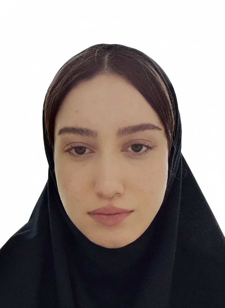 گفت وگو با مهنا امینی  قهرمان مهر ماه نهم از میانه