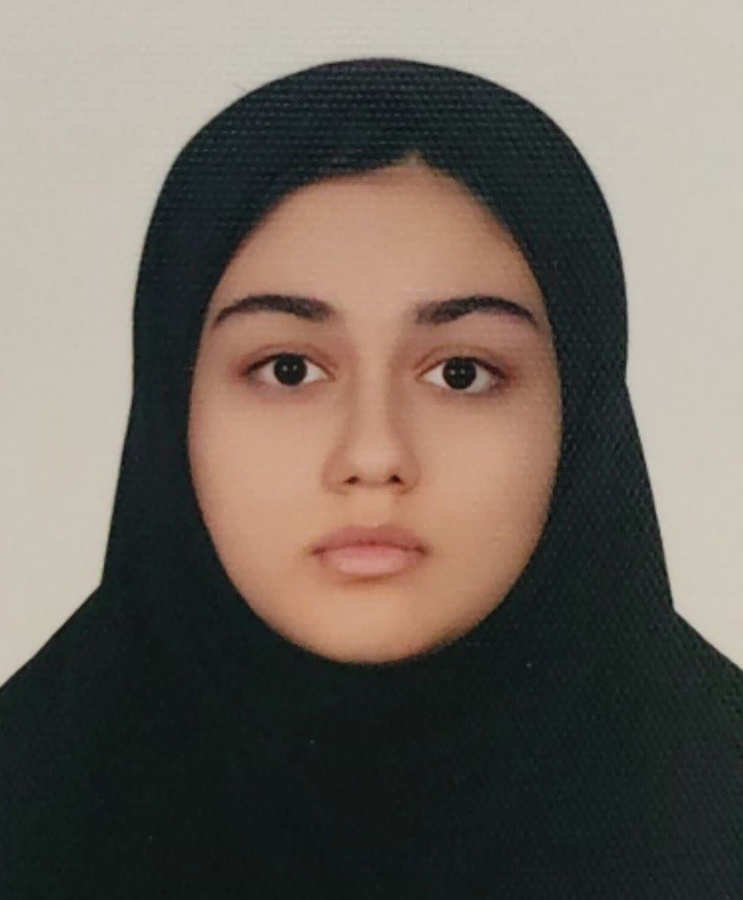 گفت و گو با دانش آموز افرا حکمت نیا عضو باشگاه 500 تایی