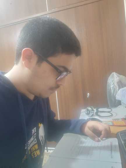 گفتگو با سید علیرضا سجاد قهرمان پیشرفت دوازدهم تجربی