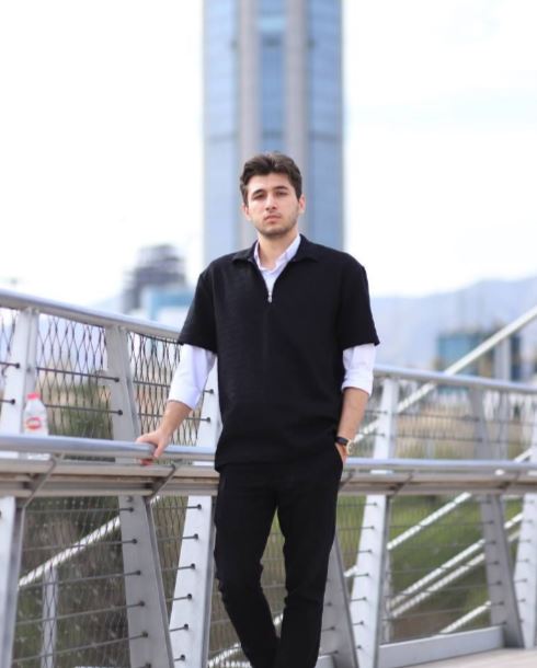 سید مهدی موسوی دانشجوی پزشکی بقیه الله