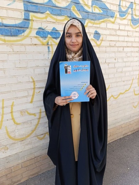 گفتگو با زهرا چوپانی پایه 10انسانی قهرمان پیوستگی در پائیز