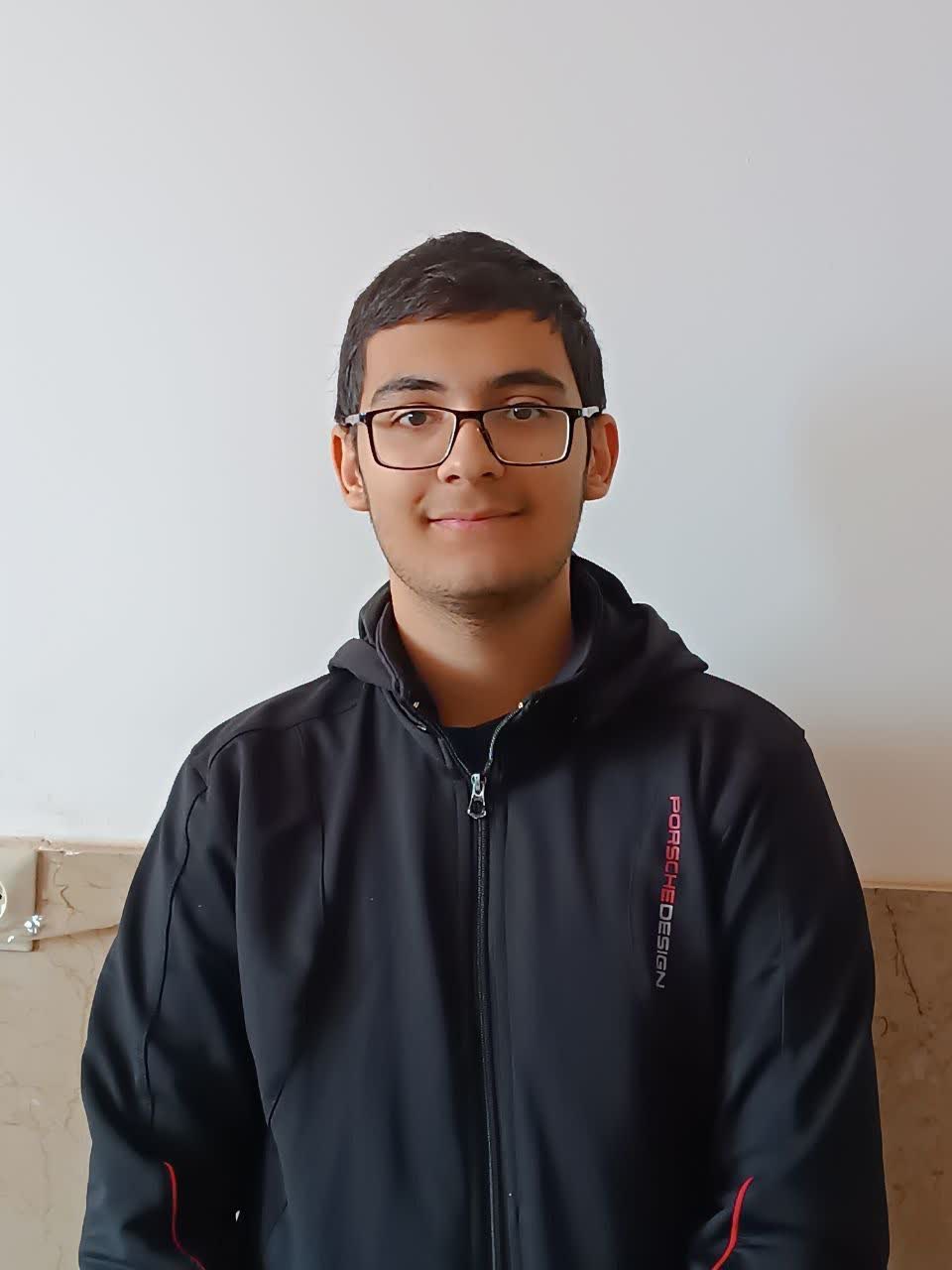 گفتگو با امیرحسین هاتفی پایه 11ریاضی قهرمان پیوستگی از تابستان