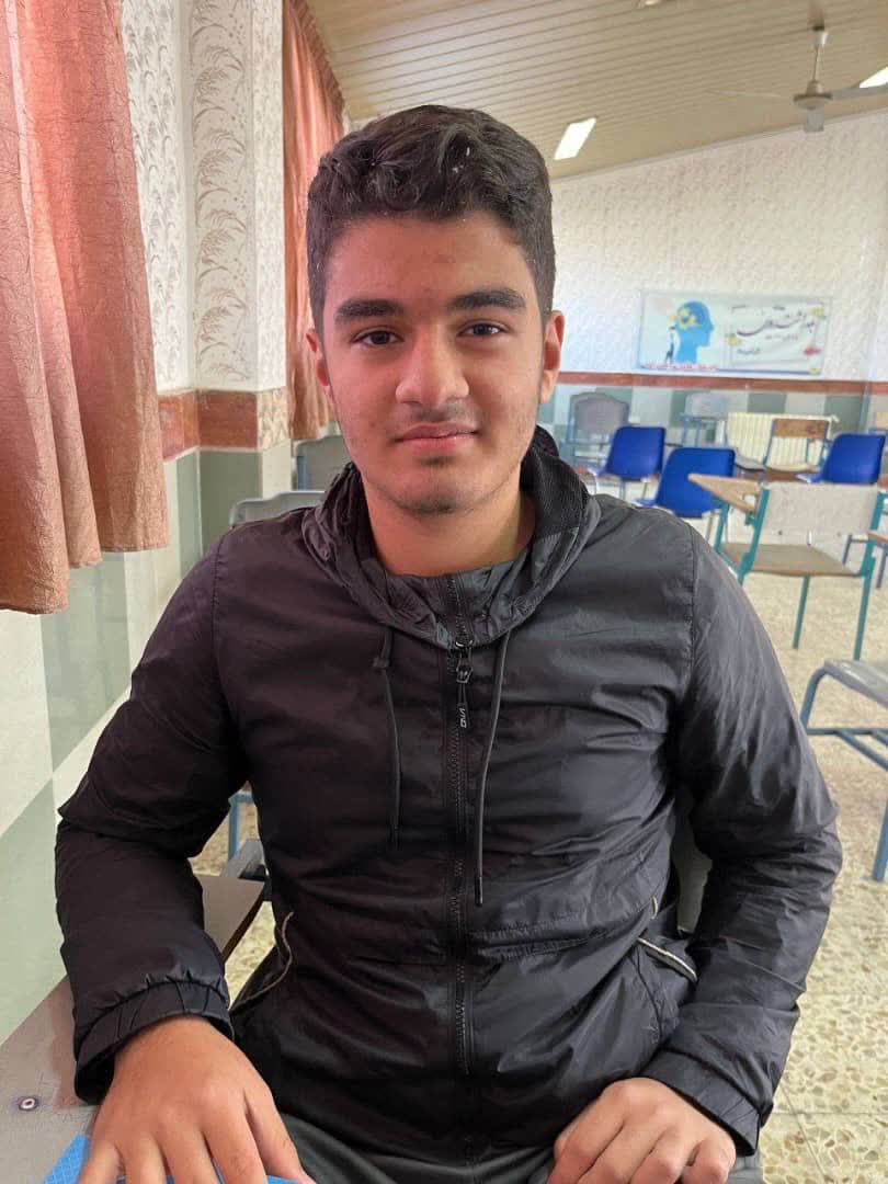 آراد دهقان مقدم قهرمان پیوستگی از مدرسه تیزهوشان از شهر آمل