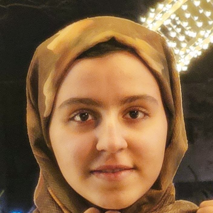 گفتگو با فاطمه پرند قهرمان پاییز 12 تجربی از همدان شعبه یک