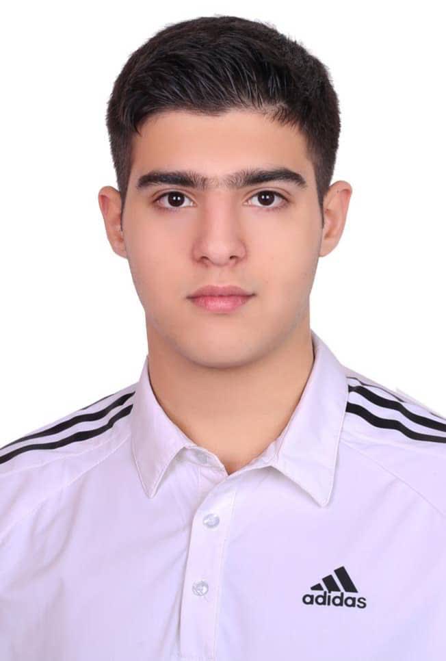 سام ایل بیگی با معدل بیست از مدرسه تیزهوشان شهر آمل