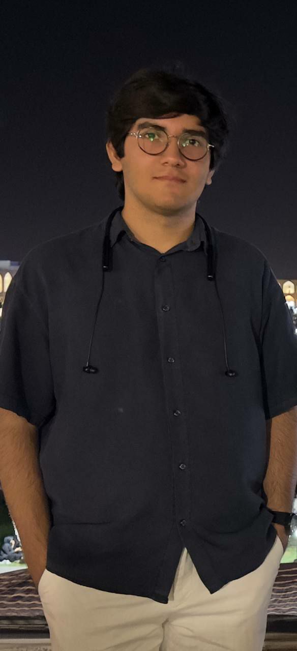 قهرمان پیوستگی:گفتگو با امیر پرهام ساقی پایه دوازدهم ریاضی